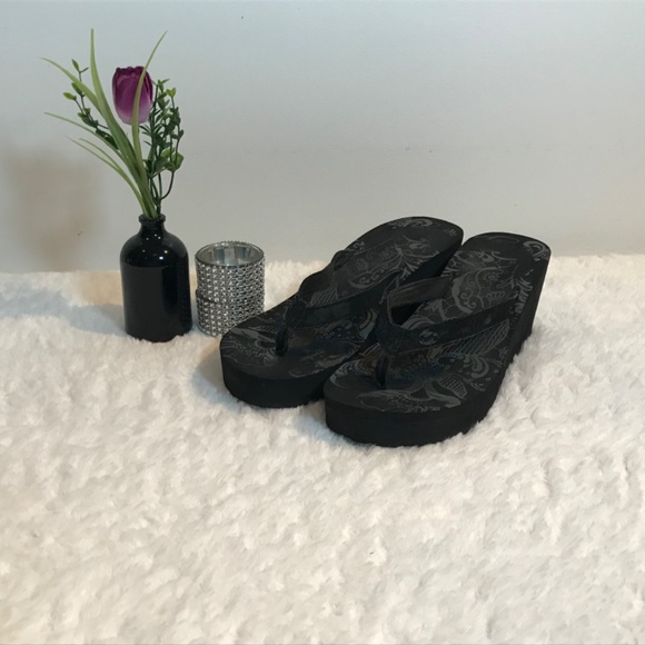 ⭐️Host Pick Twice‼️⭐️ Billabong Women’s Black Wedge Thong Sandals With Platform - Picture 9 of 11